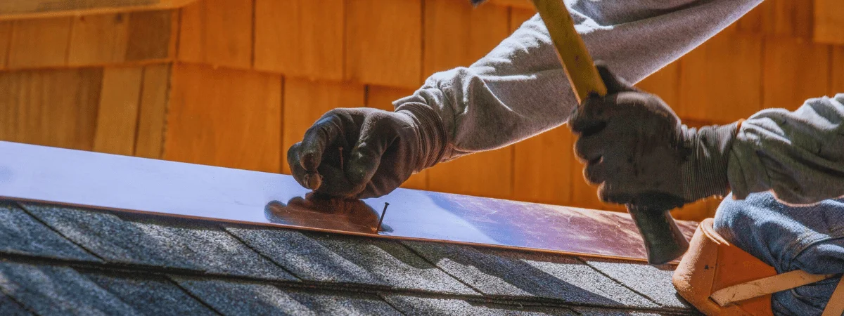 Réparation de fuite sur une toiture en Yvelines.